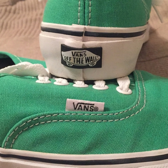 Vans Size 8.5 - Picture 2 of 3